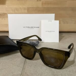 Victoria Beckham Sunglasses in Dark Olive